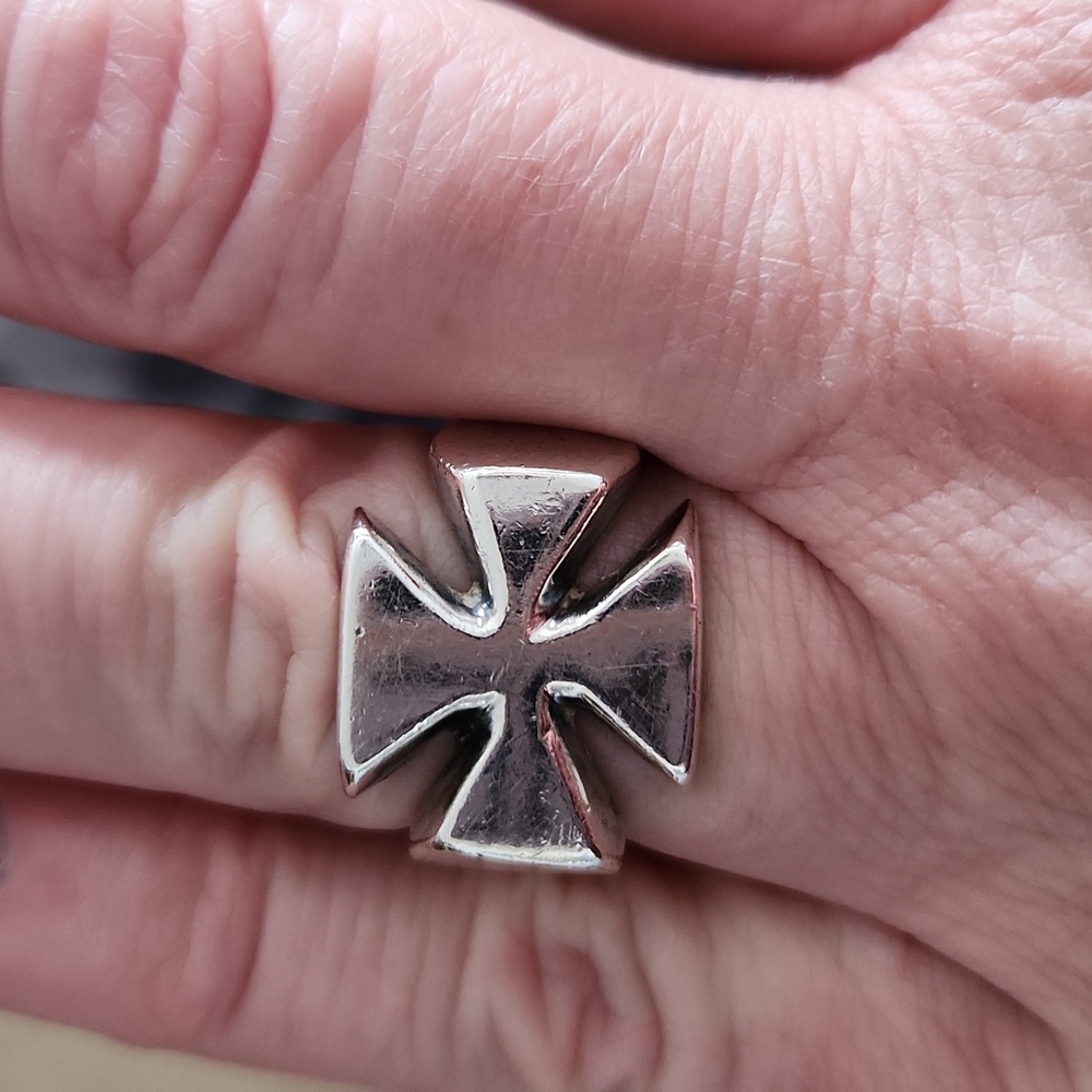 Cross ring - Picture 3 of 4